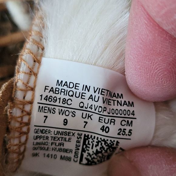 Furry Converse Chuck Taylor size 9 excellent condition - Picture 5 of 10